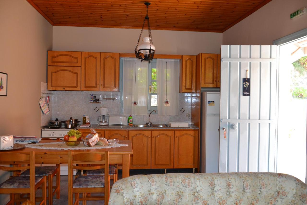 Mihaila Seaside: 2 Bedroom Bungalows Kefalonia Spartia  Exteriör bild