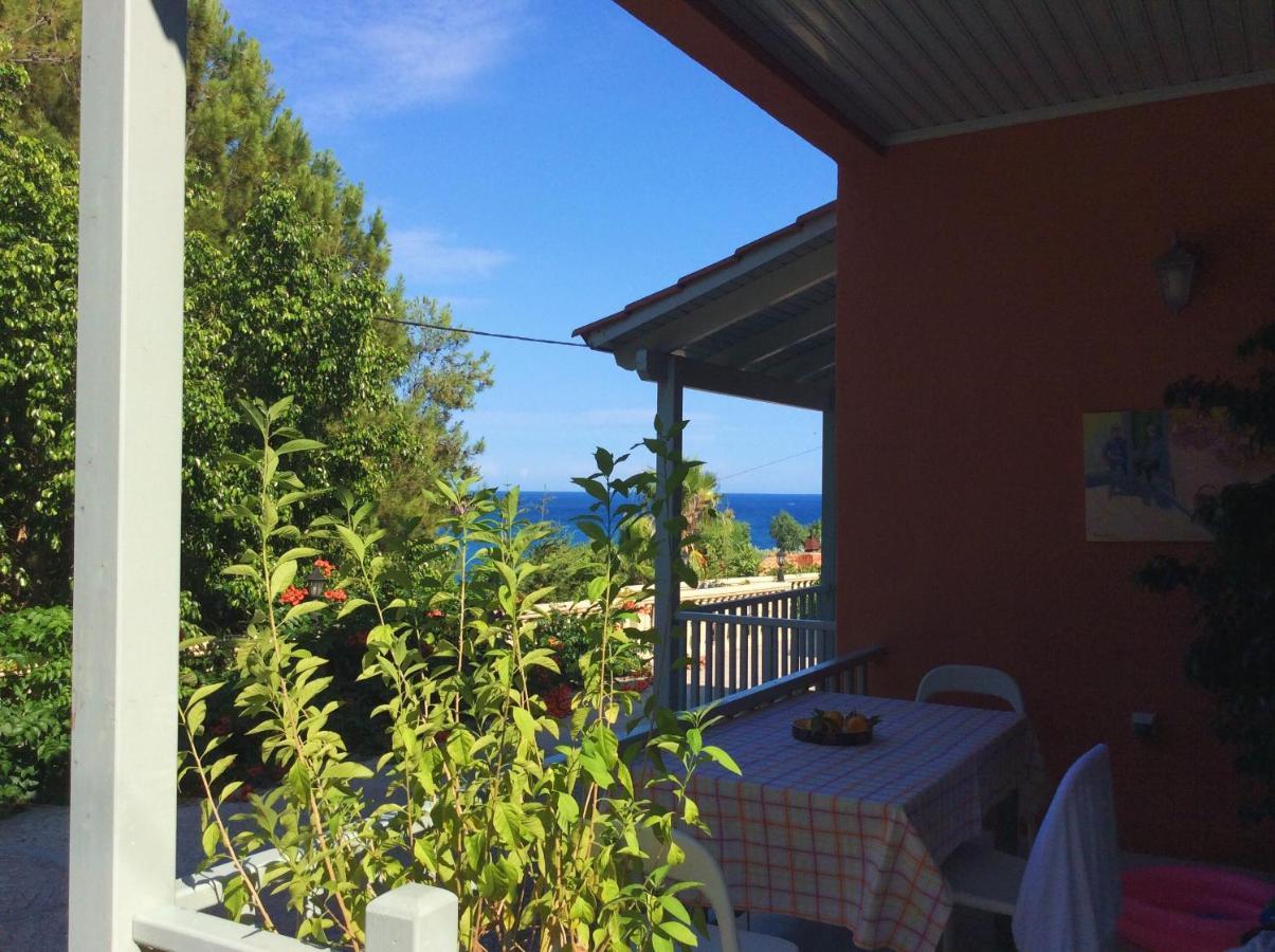 Mihaila Seaside: 2 Bedroom Bungalows Kefalonia Spartia  Exteriör bild